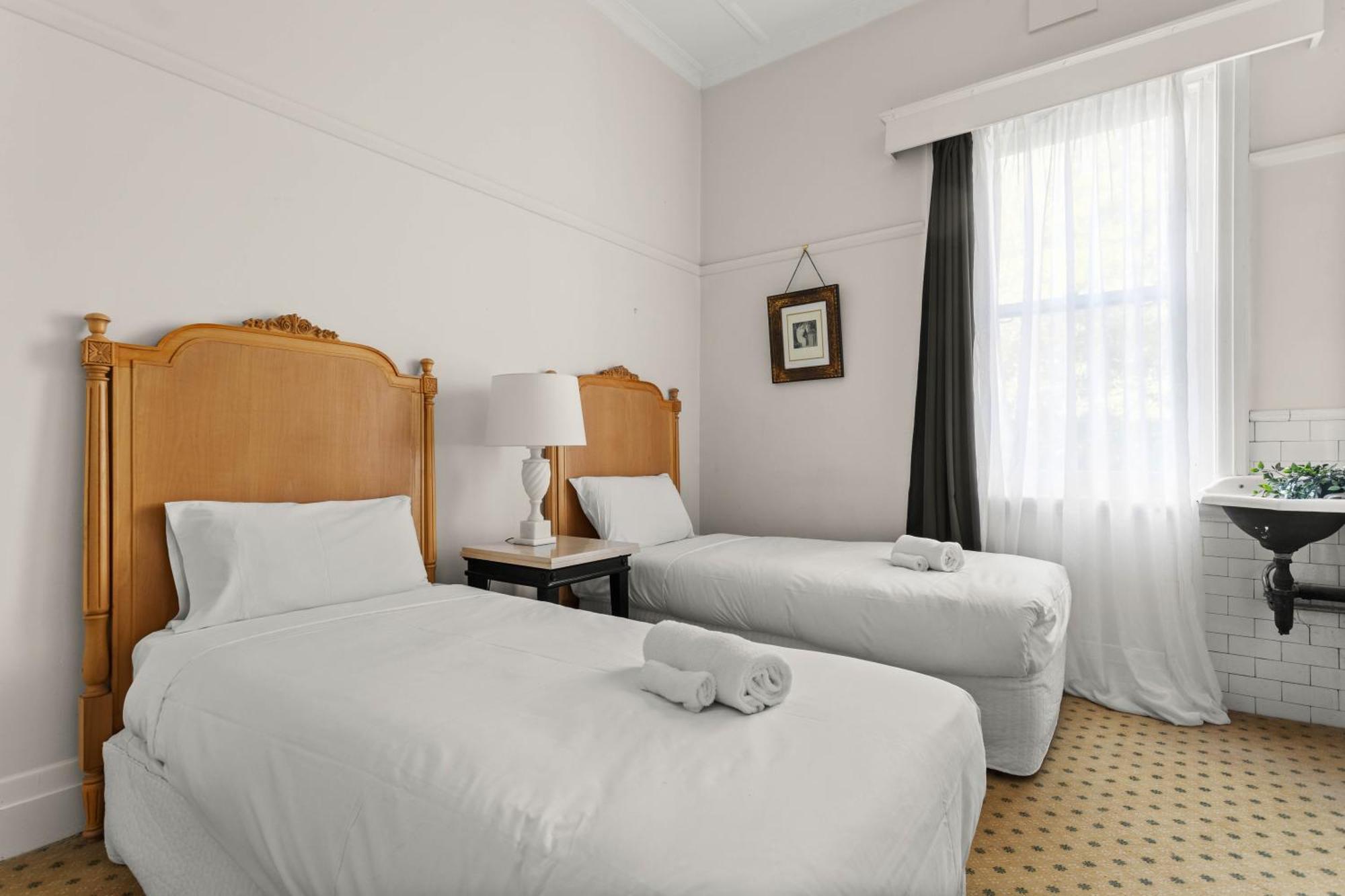The Robertson Hotel Luaran gambar