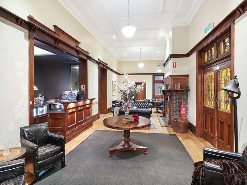 The Robertson Hotel Luaran gambar